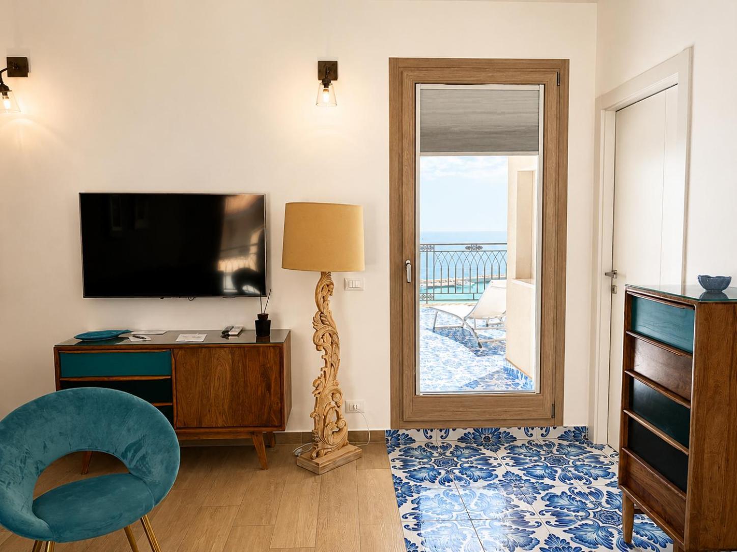 King Suite Sea View